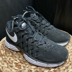 nike fingertrap white